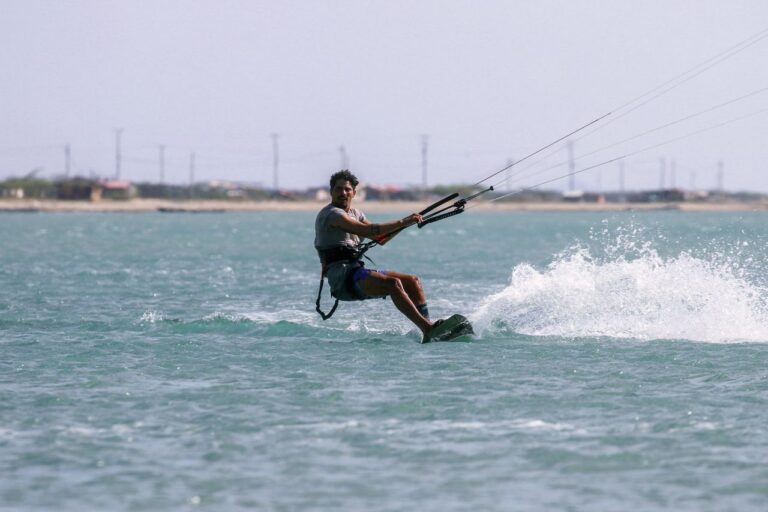 SKINFOX en de uitrusting die van een vrij weekend een watersportweekend kan maken
