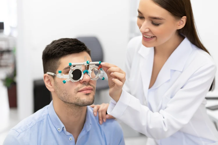 Zie de wereld in stijl: de designerbrillen en zonnebrillencollecties van Fashion Eyewear